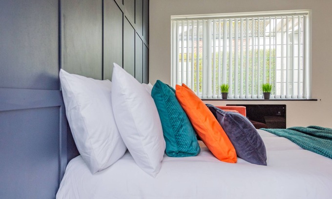 Heswall Apartment | The Annexe, 25 Gorsehill Road