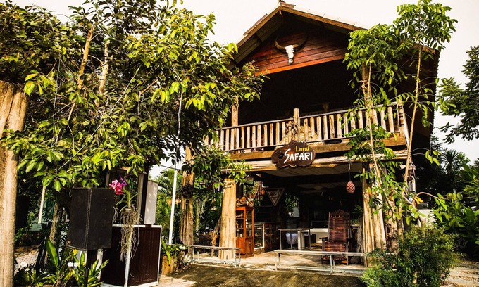 Nakhon Chum Hotel | The Antique Riverside