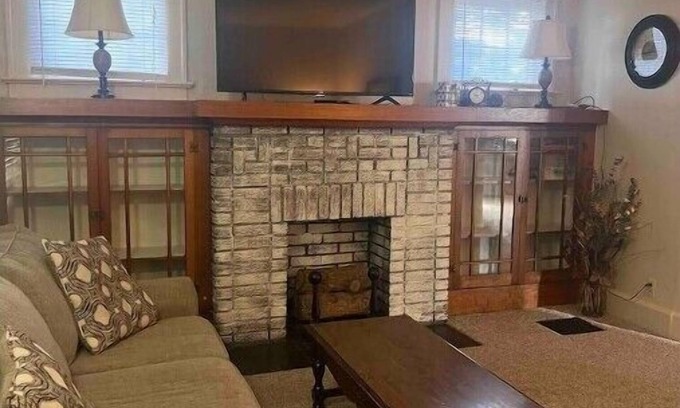 Weirton Apartment | The Apartment