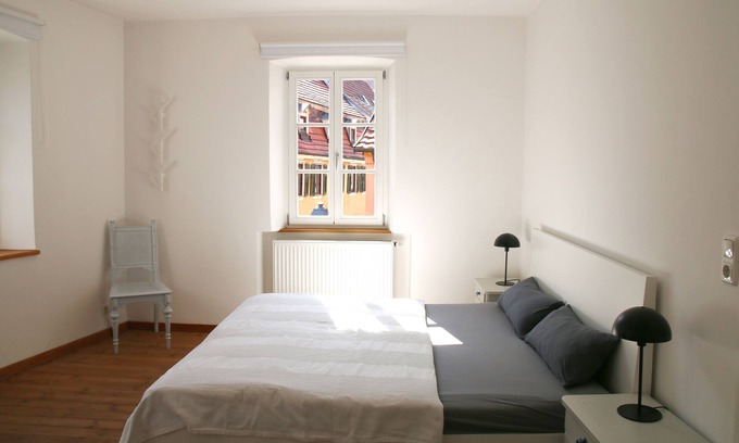 Marktbreit Apartment | The apartment "ZWEI" in the former inn "Zur Höll" in Marktbreit
