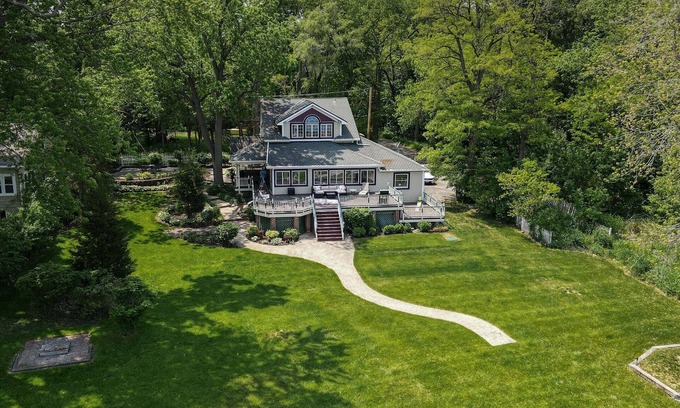 Spring Grove House | The April Inn - A Victorian Waterfront Retreat