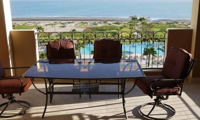 La Paz Condo | "The Aquarium of the World" - Paraiso del Mar C403 - 2 BR/3 BATH - on the Beach