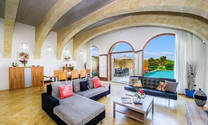 Kercem Villa | The Arches Holiday Home