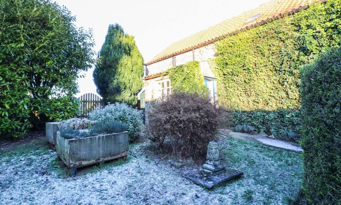 Caldwell House | THE ARCHES, pet friendly, character holiday cottage in Eppleby
