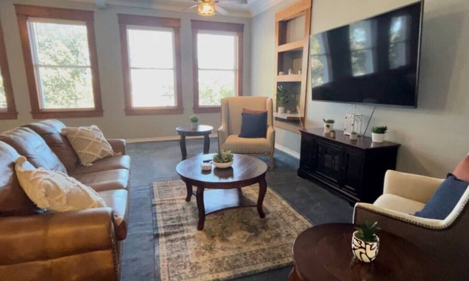 Eastland Apartment | The Arlington Apartment