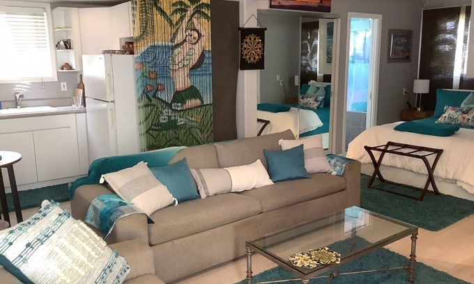 Newport Shores Apartment | The Art Home. Steps to the Sand in Newport Beach