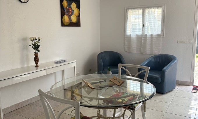 Balloy Apartment | The art of living combined with calm