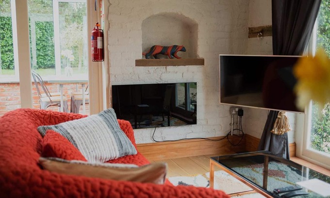 Wymondham Apartment | The Art Studio Unique Accommodation near Wymondham