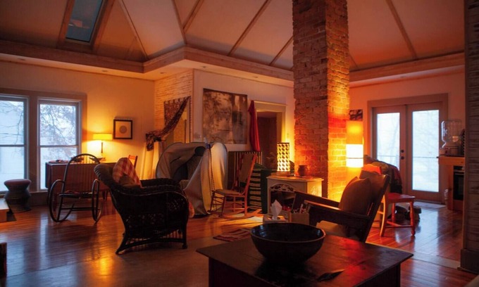 Fairfield Apartment | The Artist's Treehouse