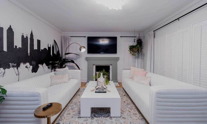 Jefferson Park House | The Atlanta Cottage! 10 min fr downtown ATL!