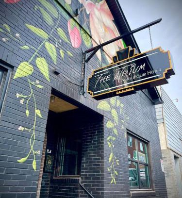 Perryville Hotel | The Atrium - A Boutique Hotel - Suite 12