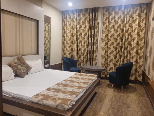 Rohtak Hotel | The Aura Grand Hotel & Banquet - A Unit of Sitara Kollection Hotels