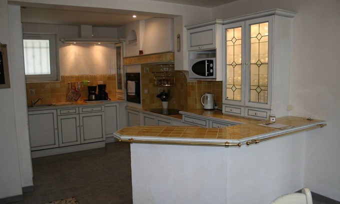 Vernou-la-Celle-sur-Seine House | The Basse Roche mill 250 m2 14 people