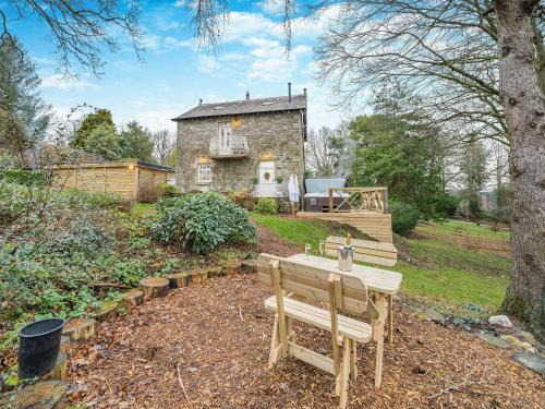 Tewitfield House | The B Hive At Buckstone House