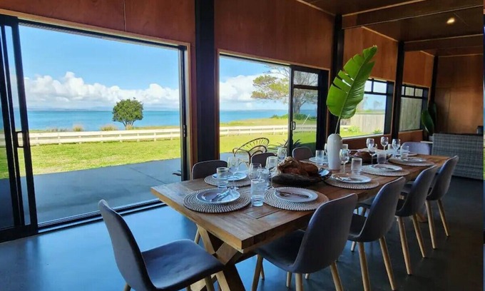 Kaimaumau House | The Bach 825, Kaimaumau, beside Rangaunu Harbour, in the beautiful Far North