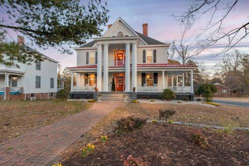 Blackstone House | The Bagley House: built in 1911