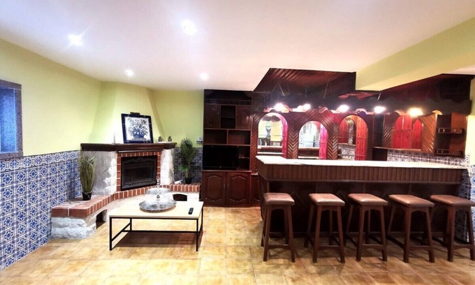 Aveiro Apartment | The Bairrada House with Free Garagenn