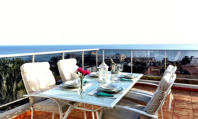 Tabaiba Apartment | "The Balcony": Panoramic Ocean Views