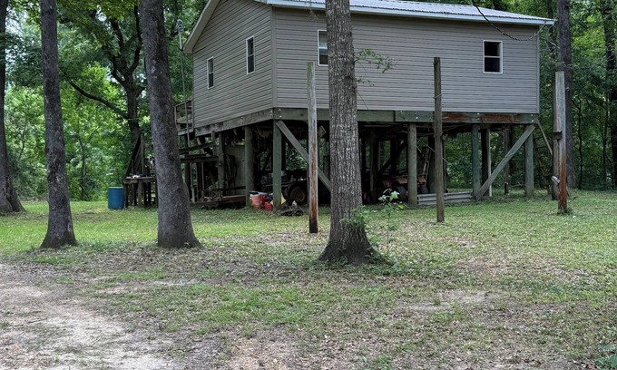 Dickinson Cabin | The Bama Bend