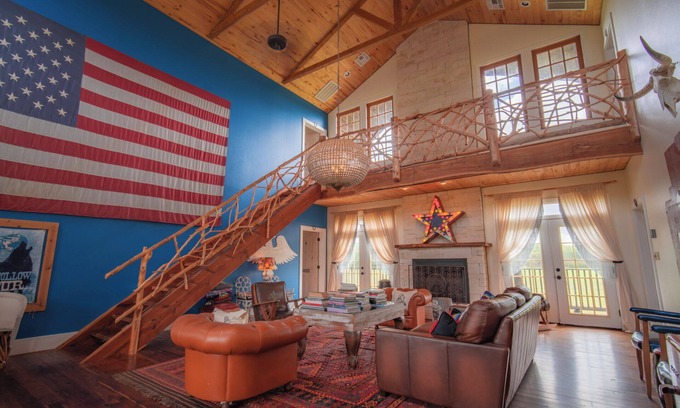 Round Top Bed & Breakfast | The Bandita Room - Wander Inn