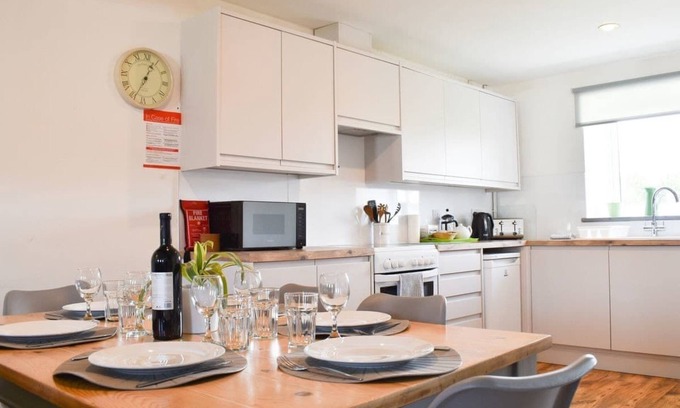 St Margaret's at Cliffe Cottage | The Barn - 3 Bedroom