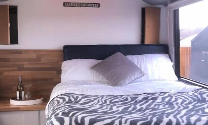 Ballyliffin House | The Barmouth bus