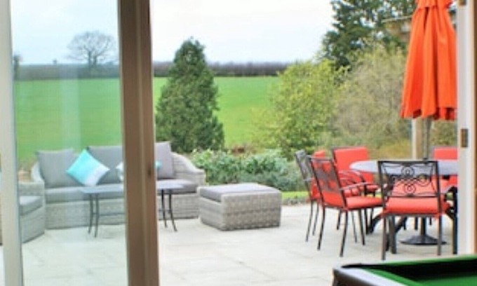 Crediton Cottage | The Barn (4 Bedrooms)