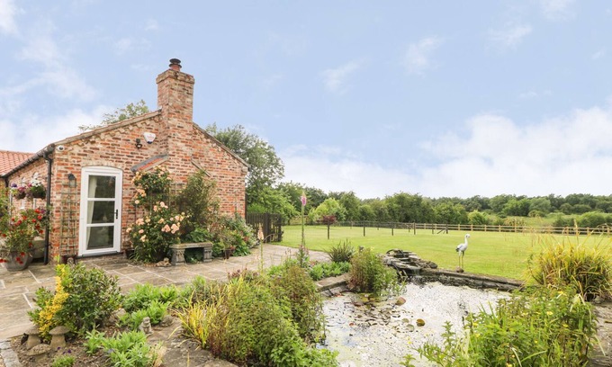 York Cottage | THE BARN AT ORCHARD FARM, character holiday cottage in York