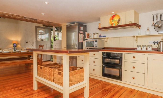 Clearbrook Cottage | The Barn at Yeoland House