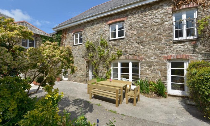 Kingsbridge House | The Barn
