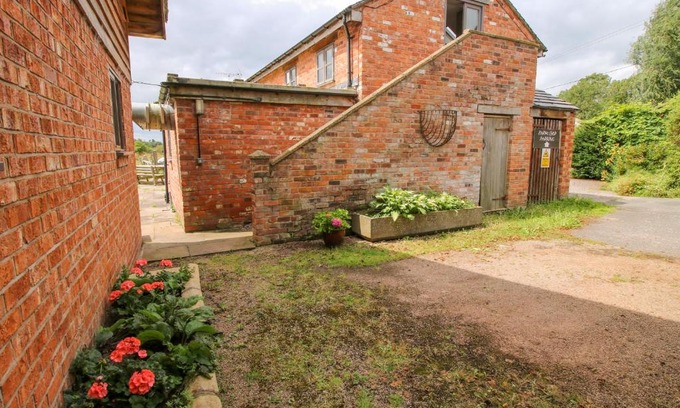 Wollerton Apartment | The Barn