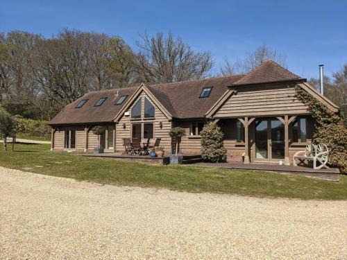 New Forest District House | The Barn New Forest Free Paddle boarding & free Zip wire.