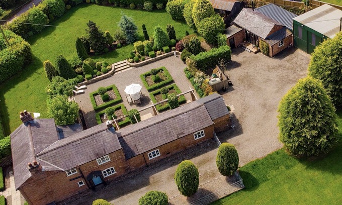 Cotebrook House | The Barn - Newly renovated luxury retreat with hot tub.
