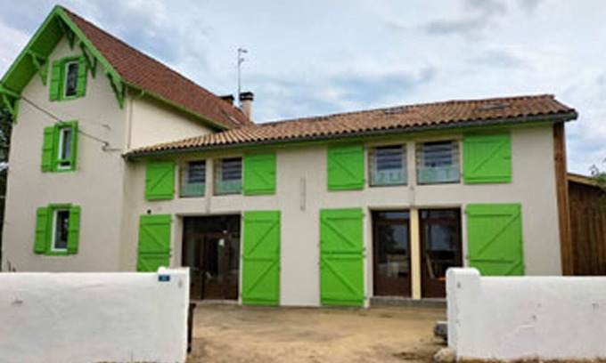 Saubrigues Apartment | The barn of Pintouquet consists of four apartments and a studio.