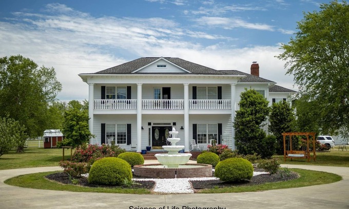 Parkton Bed & Breakfast | The Barn Room Queen Bed with Shared Bathroom on 30-acre farm with 1-acre pond