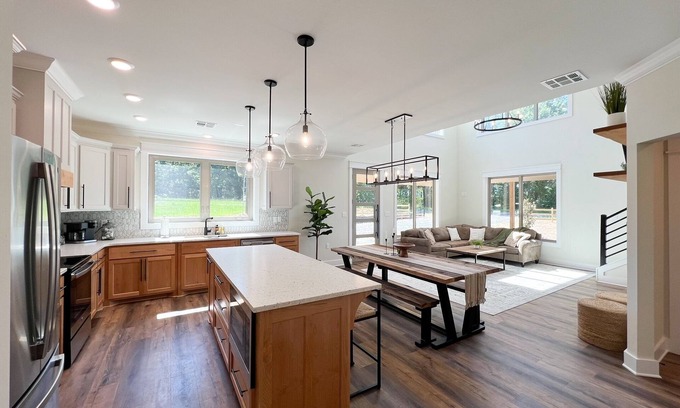 Calhoun House | The Barndo on Brownlee