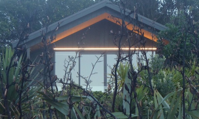 Cape Foulwind Cabin | The Bay House Beachfront Accommodation