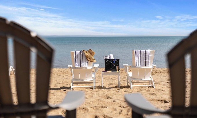Traverse City Hotel | The Baywatch Resort