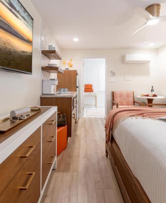 Village Green Hotel | The Beach Club on Madison Avenue