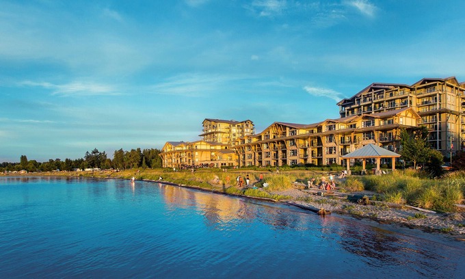 Regional District of Nanaimo Hotel | THE Beach Club Resort