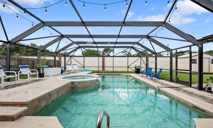 Melbourne House | The Beach House – Melbourne Getaway w/Pool