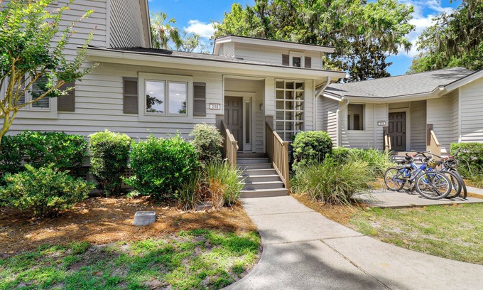 Shipyard Plantation Villa | THE BEACH IS SO CLOSE! - 2Bd/2Ba Villa - Shipyard Plantation -AFFORDABLE