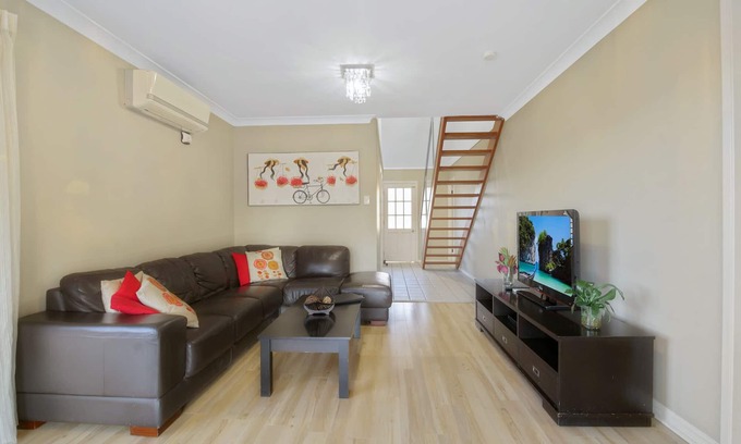 Eden Apartment | The Beach Retreat Eden 3 bedroom pet friendly apartment - 1+ night
