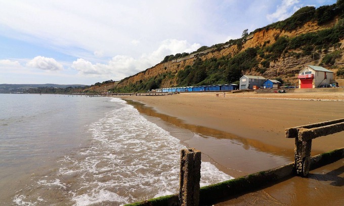 Sandown Apartment | The Beach Retreat