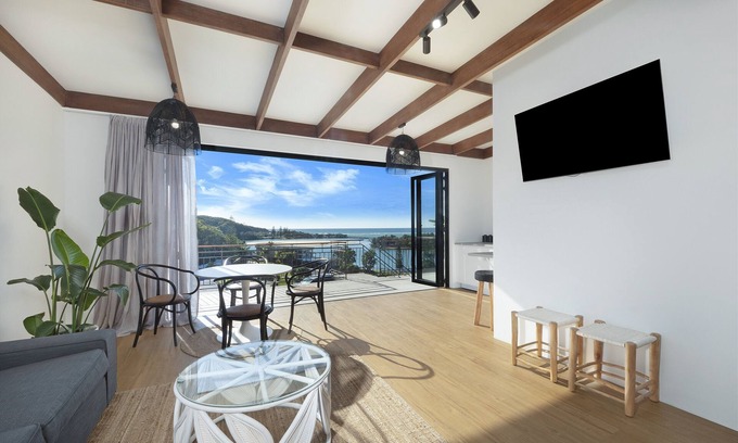 Nambucca Heads Hotel | The Beach Rooms