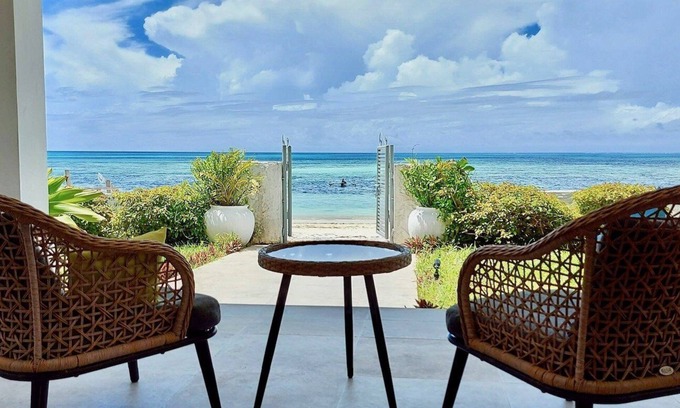 Jambiani Villa | THE BEACH VILLA - Four Bedroom Villa, Sleeps 8