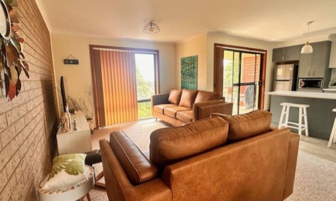 Tura Beach Apartment | The Beachhouse - Great Value!