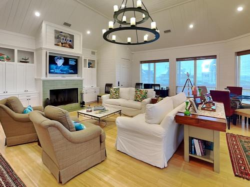 Beachside Village House | The Beachside Villa