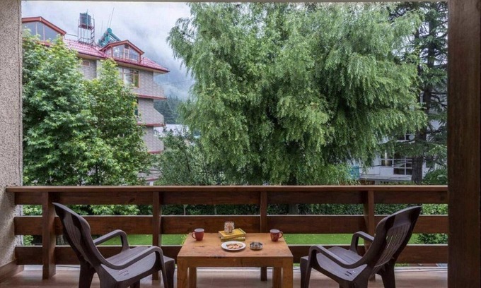 Old Manali House | The Bear Creek Luxury 2BHK Villa at Mall Road Manalin