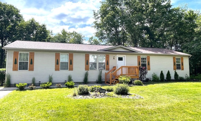 Spring Brook House | The Bears Den @ Spring Brook Resort